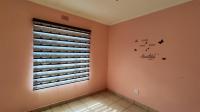 Bed Room 1 - 13 square meters of property in Glen Marais