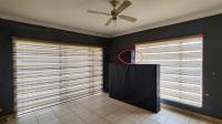 Main Bedroom - 25 square meters of property in Glen Marais