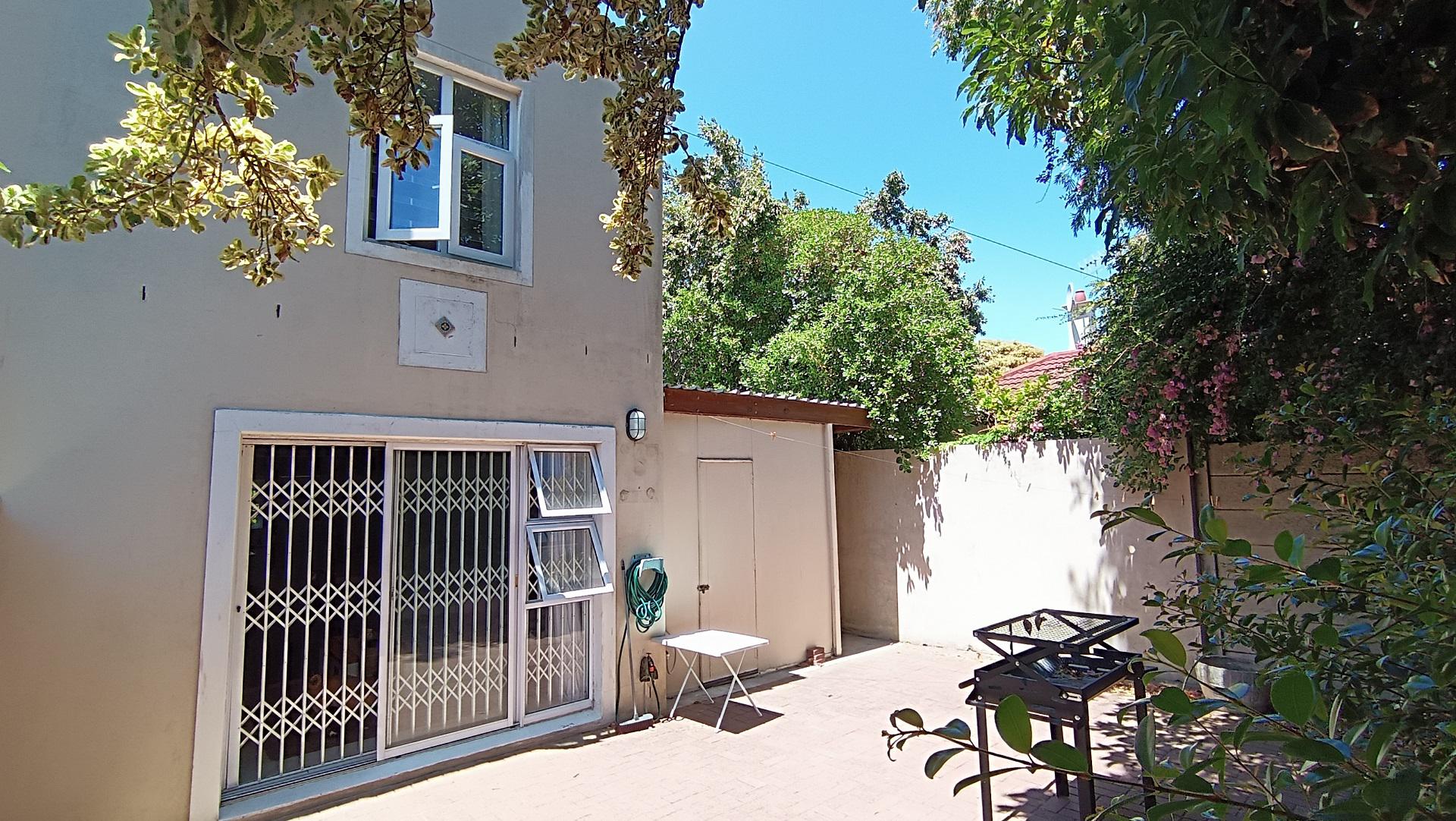 Standard Bank EasySell 2 Bedroom House for Sale in Plumstead