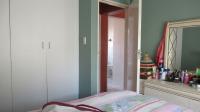 Main Bedroom of property in Weltevreden Park