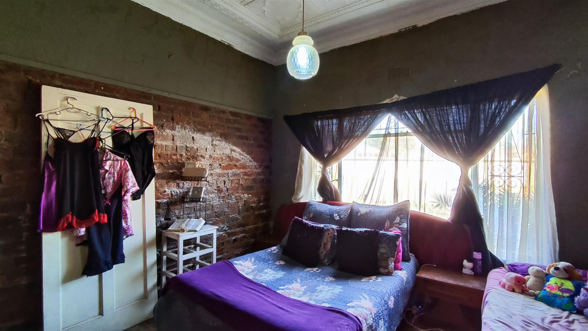 Bed Room 3 - 16 square meters of property in Geduld