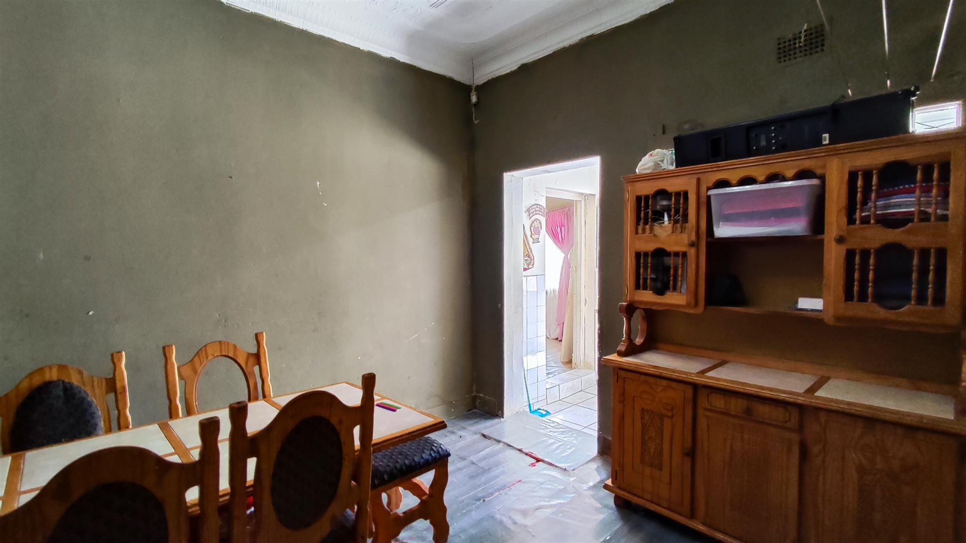 Dining Room - 15 square meters of property in Geduld