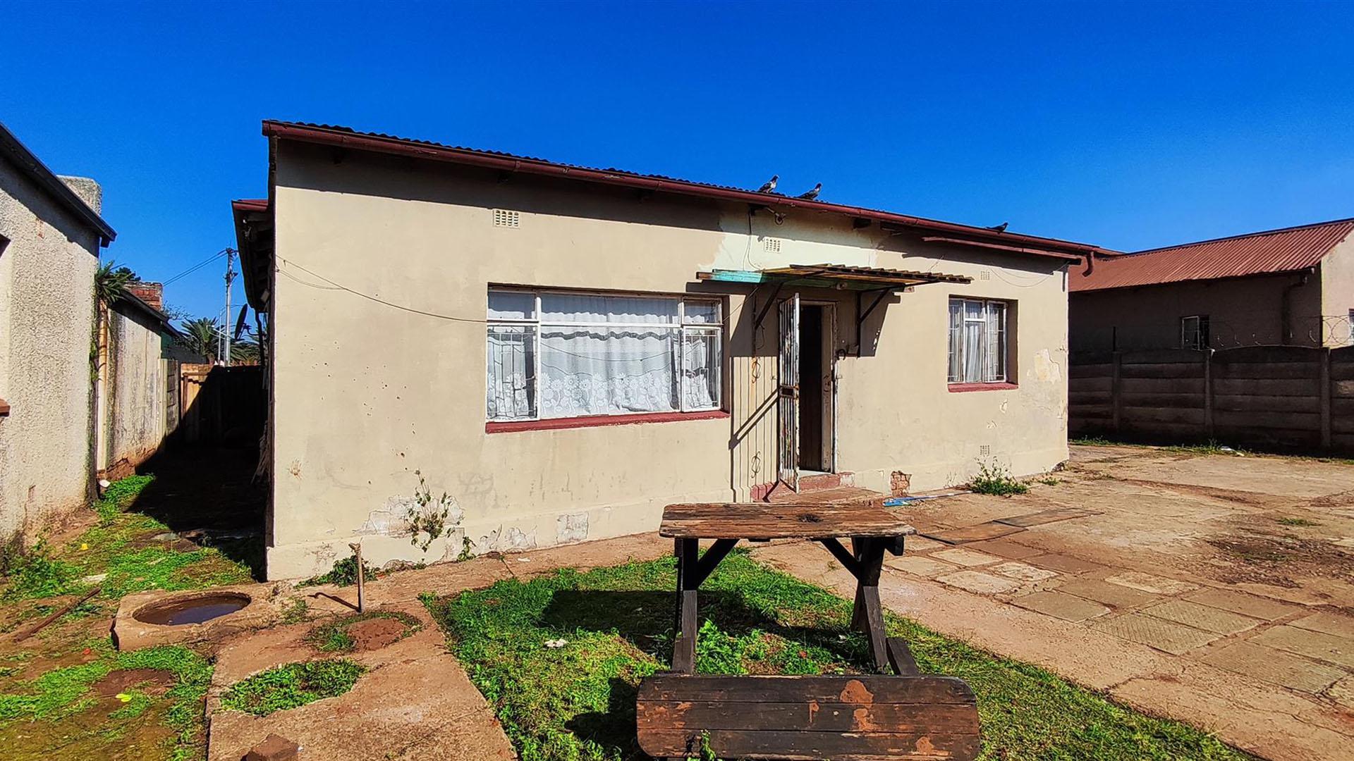 Backyard of property in Geduld