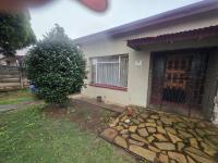 Front View of property in Geduld