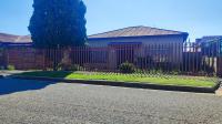 Front View of property in Geduld