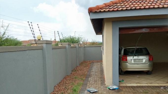 3 Bedroom House for Sale For Sale in Lephalale (Ellisras) - Home Sell - MR586206