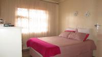Bed Room 1 - 20 square meters of property in Eldorado Park AH