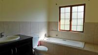 Bathroom 1 - 8 square meters of property in Crestview