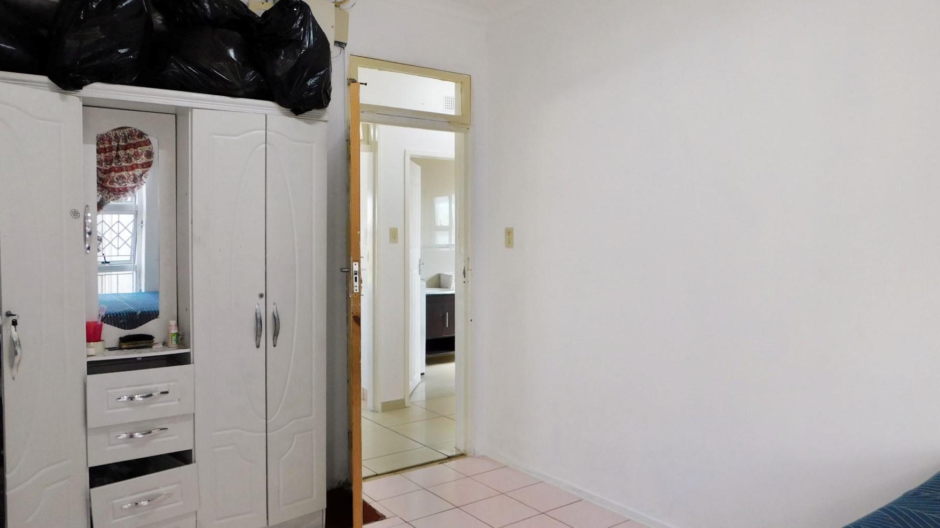 Bed Room 3 - 13 square meters of property in Durban North 
