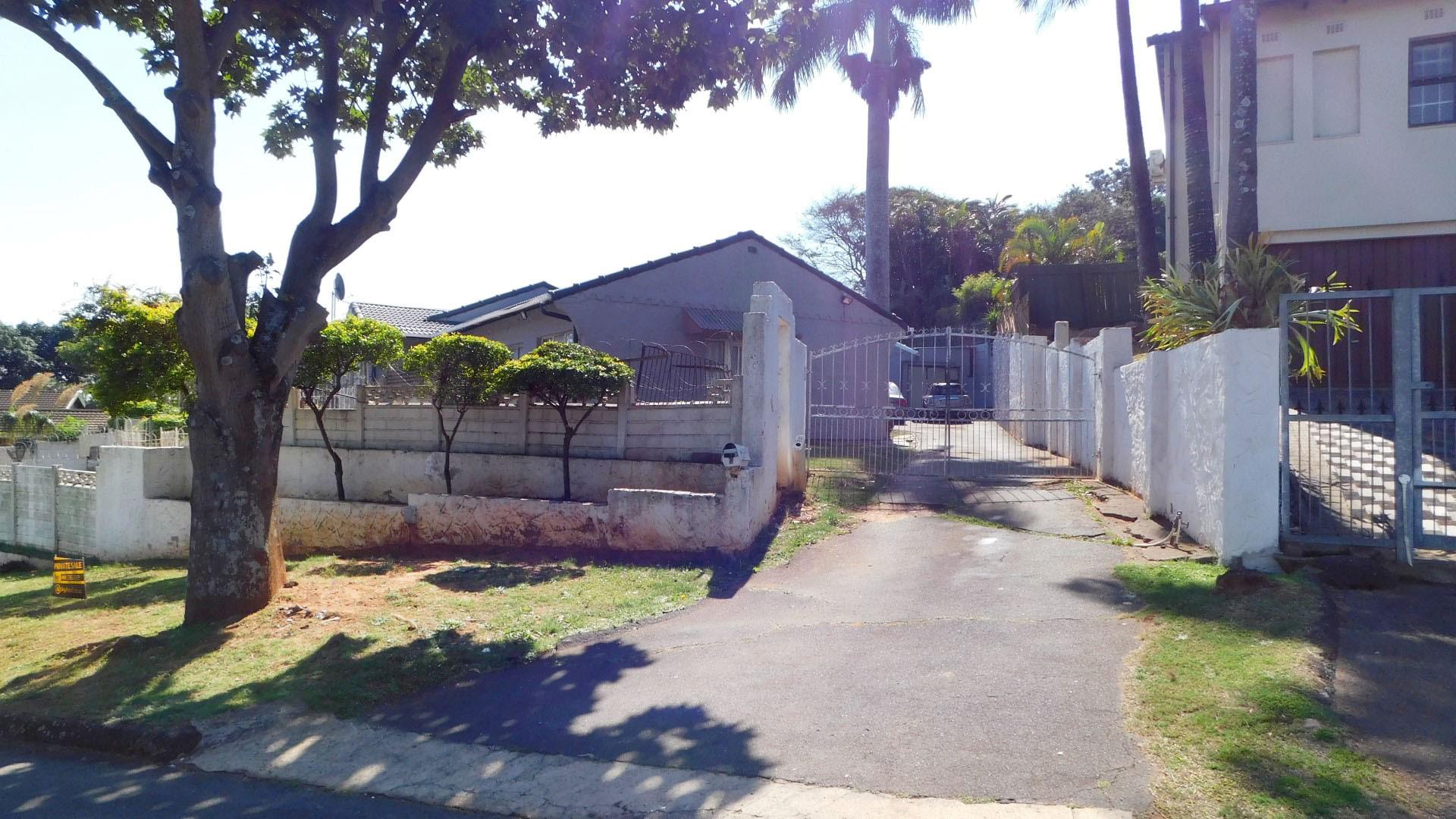 Front View of property in Durban North 