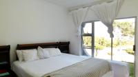 Main Bedroom - 28 square meters of property in Durban North 