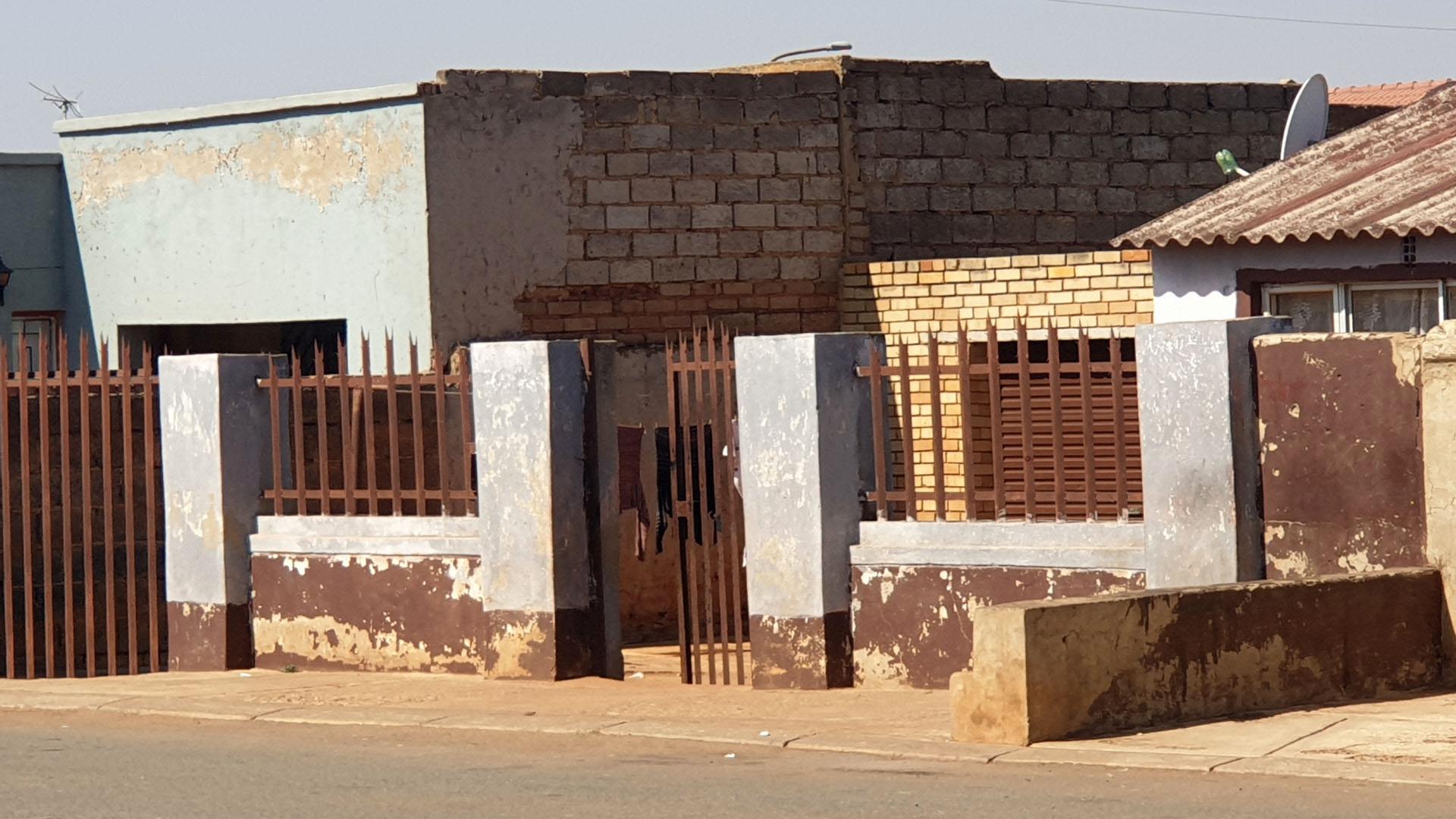 Front View of property in Dobsonville