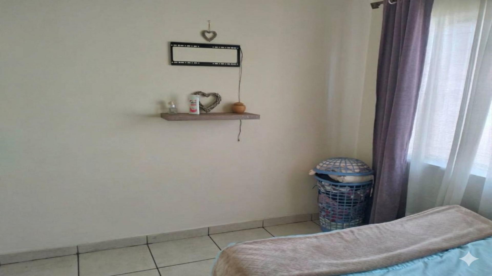 Bed Room 1 - 18 square meters of property in Hamberg
