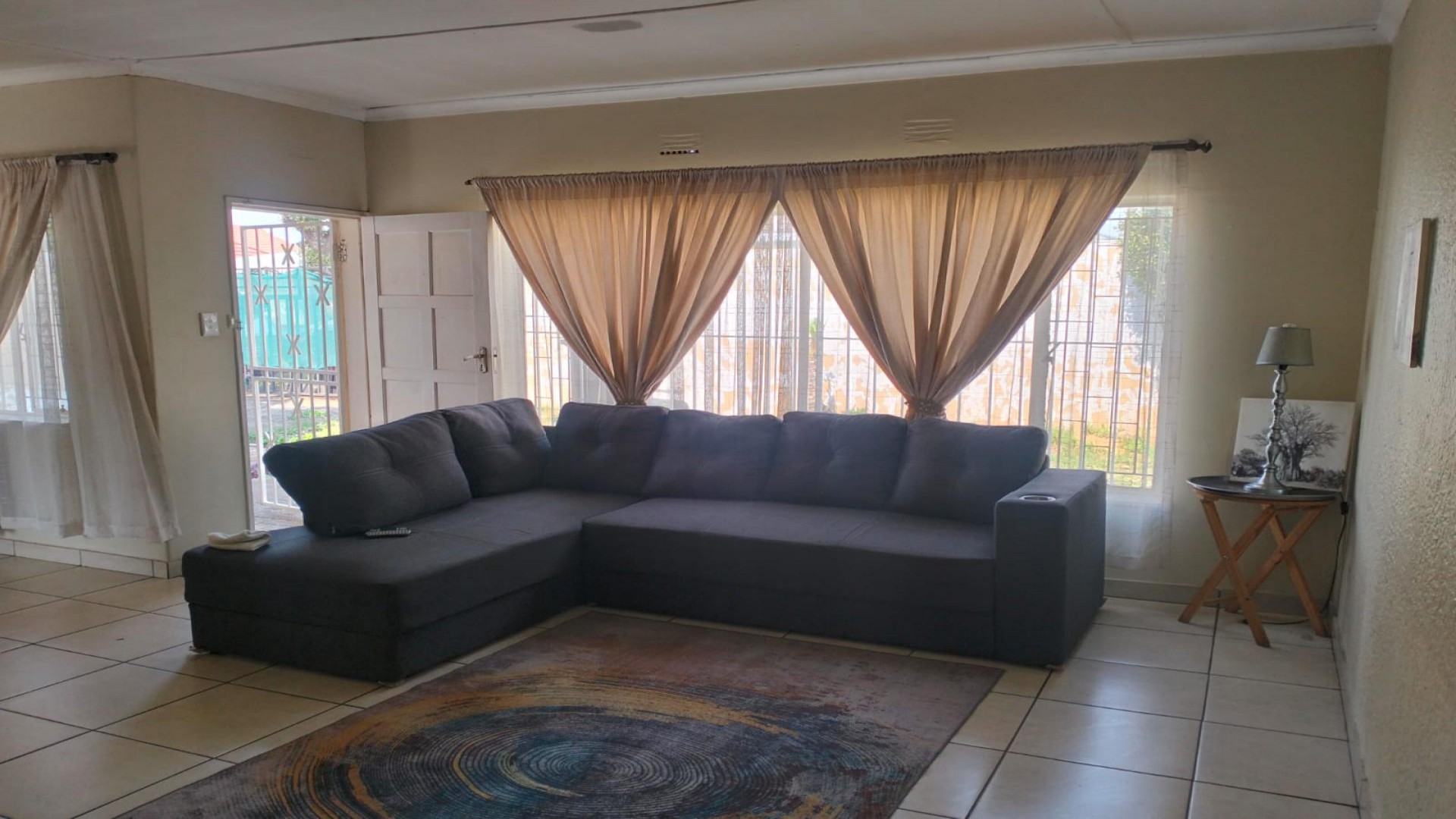 Lounges - 42 square meters of property in Hamberg