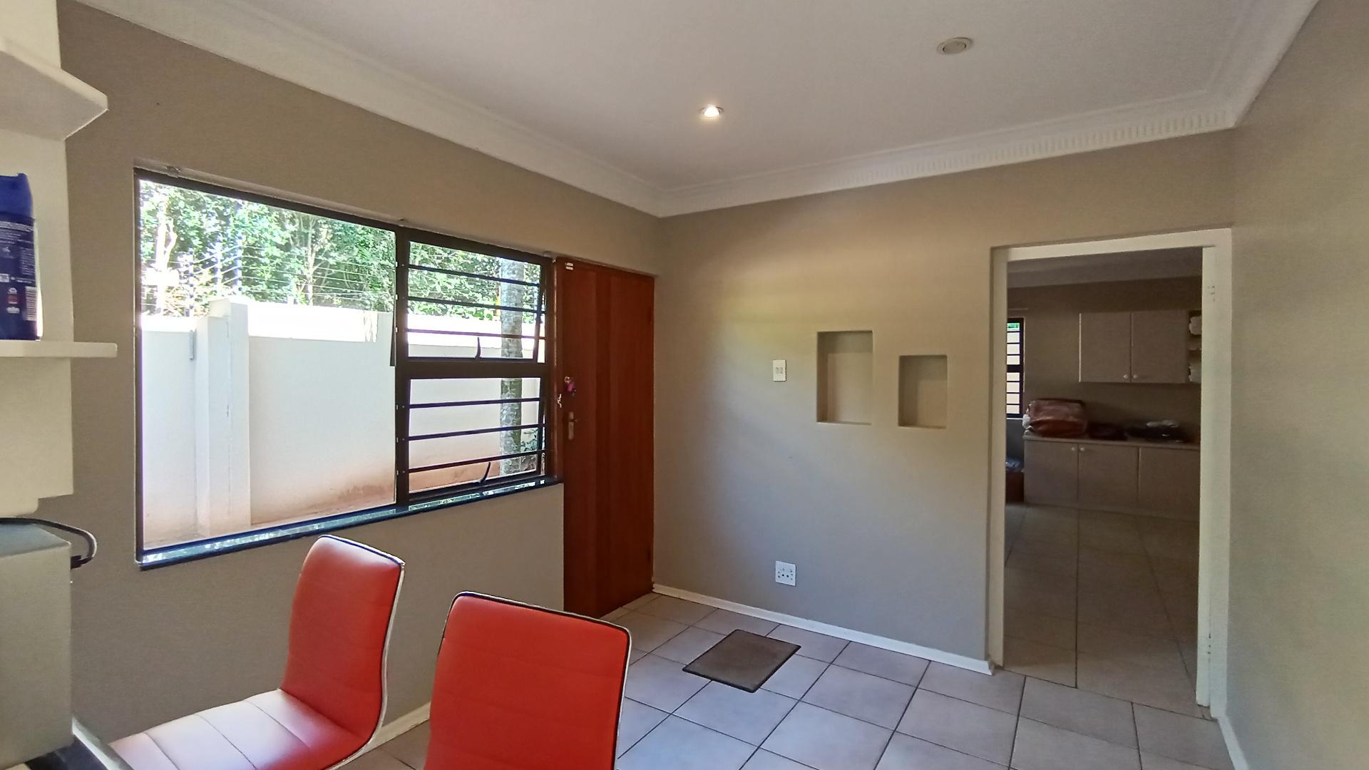 Dining Room - 48 square meters of property in Prestondale