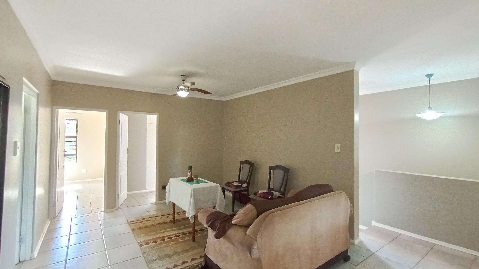 Lounges - 56 square meters of property in Prestondale