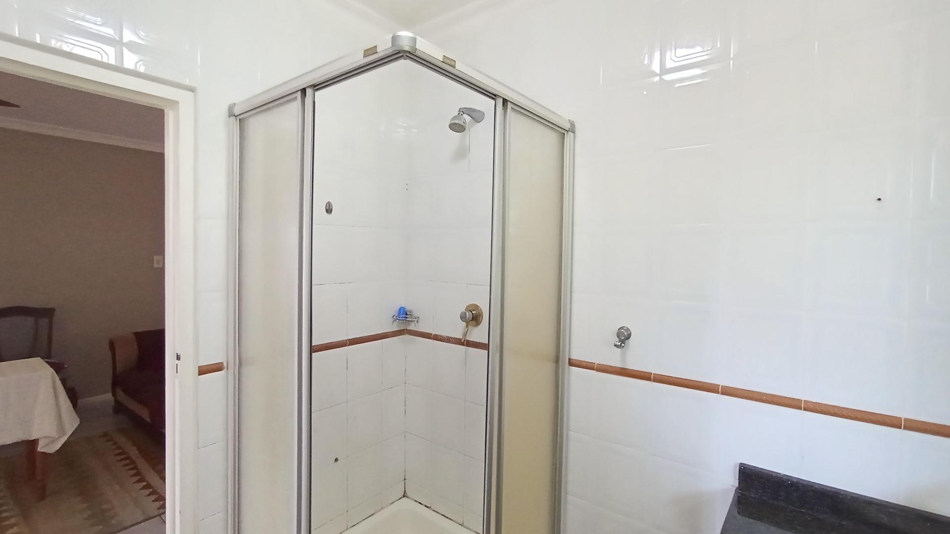 Bathroom 2 - 5 square meters of property in Prestondale