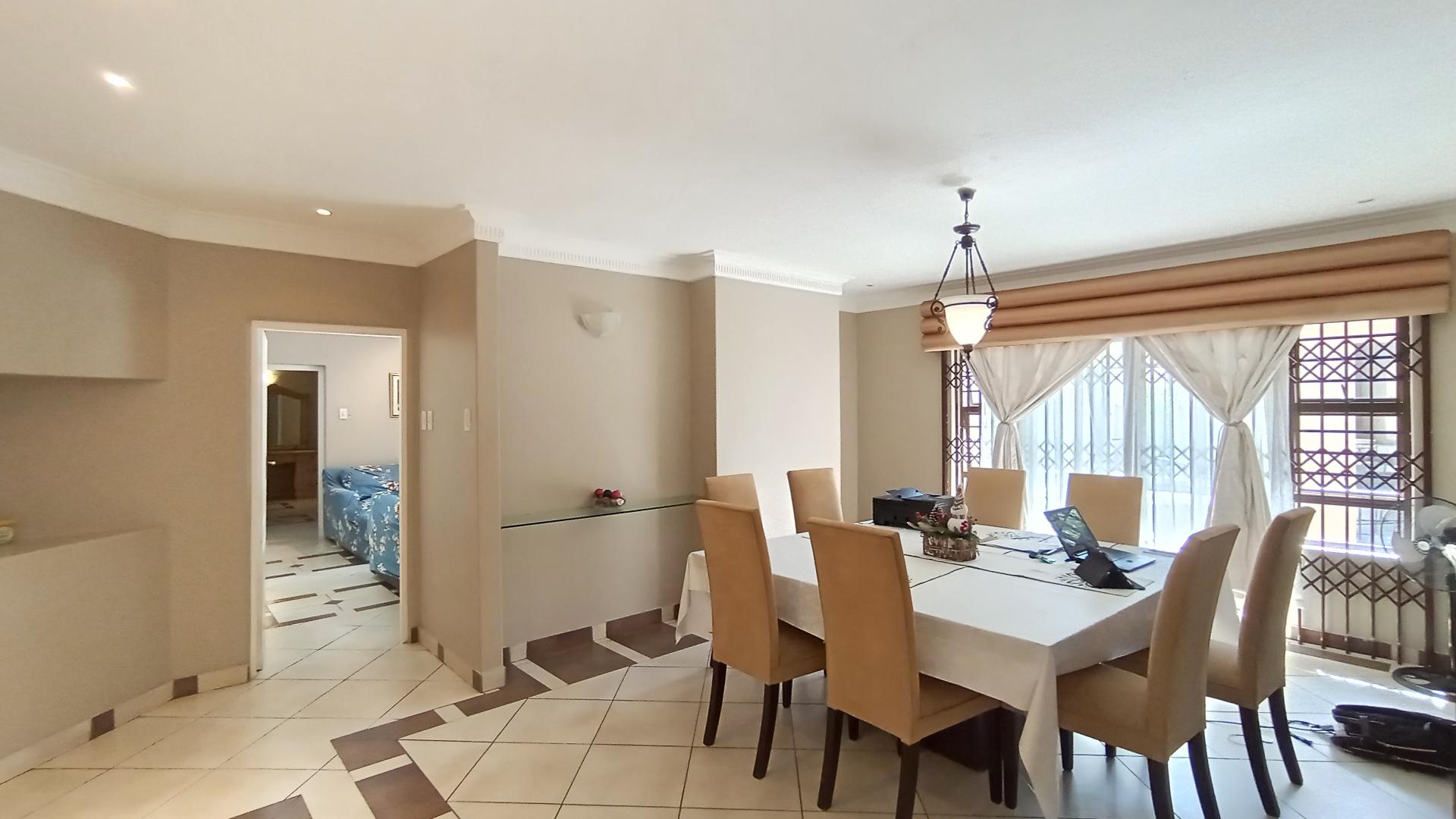 Dining Room - 48 square meters of property in Prestondale