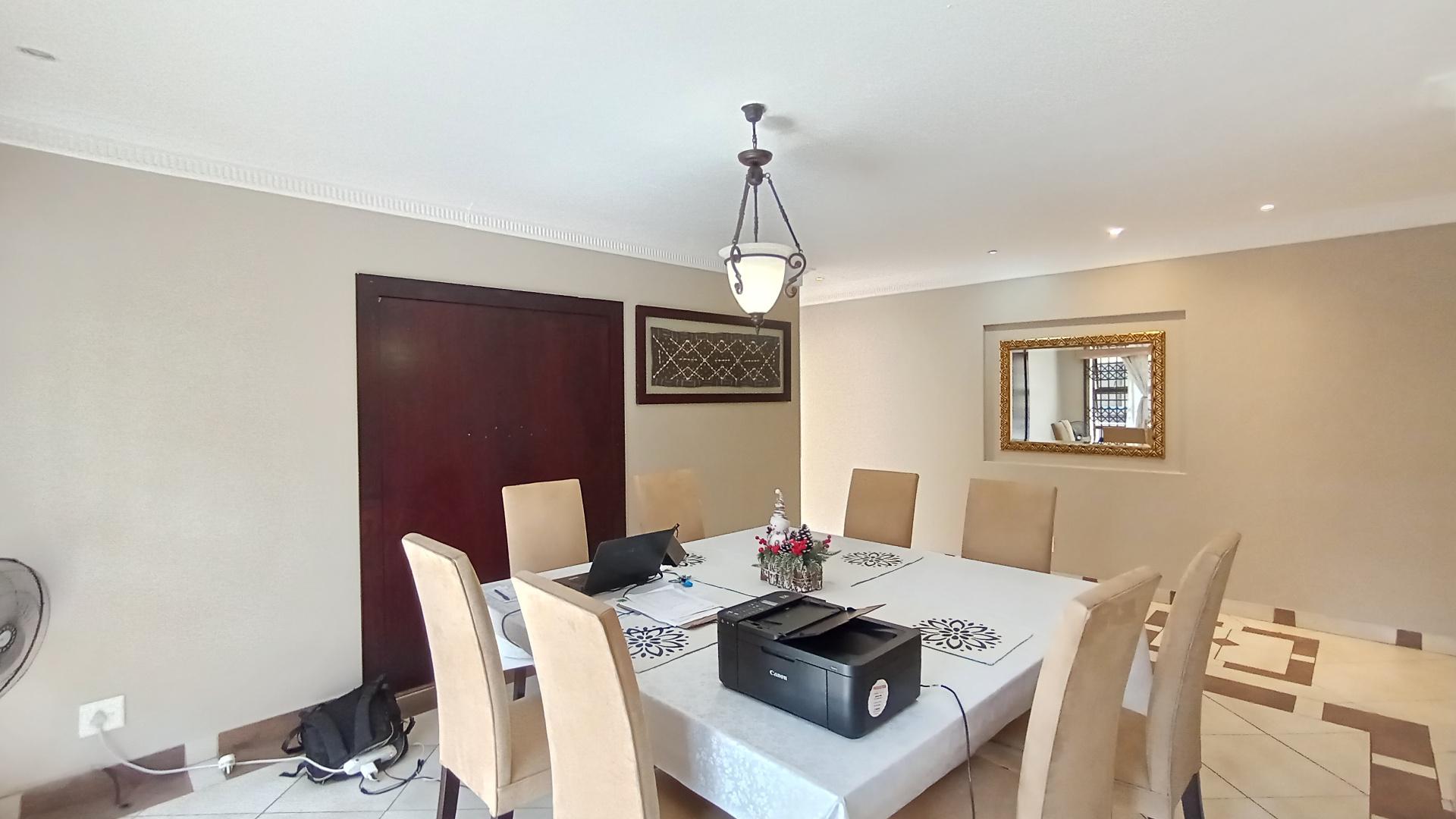 Dining Room - 48 square meters of property in Prestondale