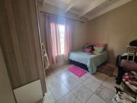 Bed Room 1 of property in Waterval East