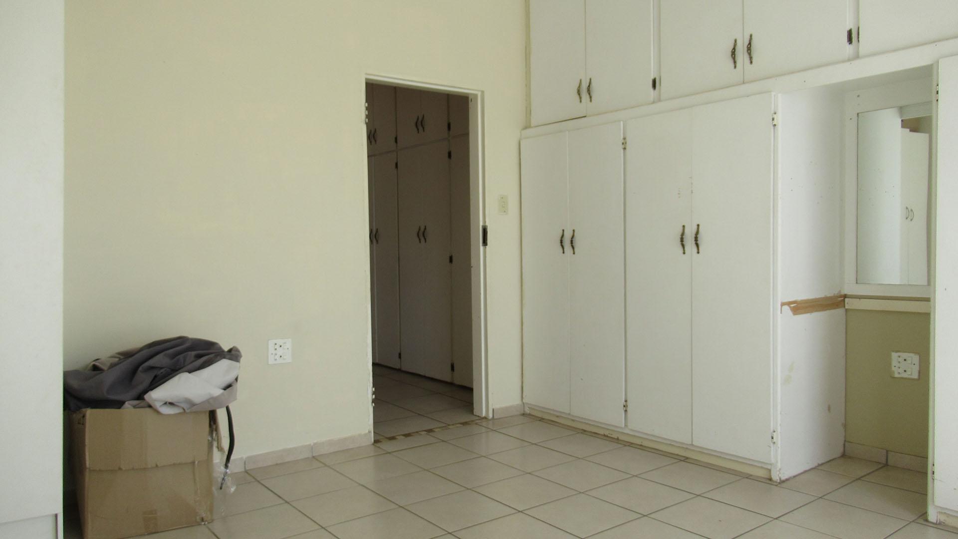 Bed Room 1 - 24 square meters of property in Ferryvale