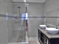 Main Bathroom of property in Shellyvale