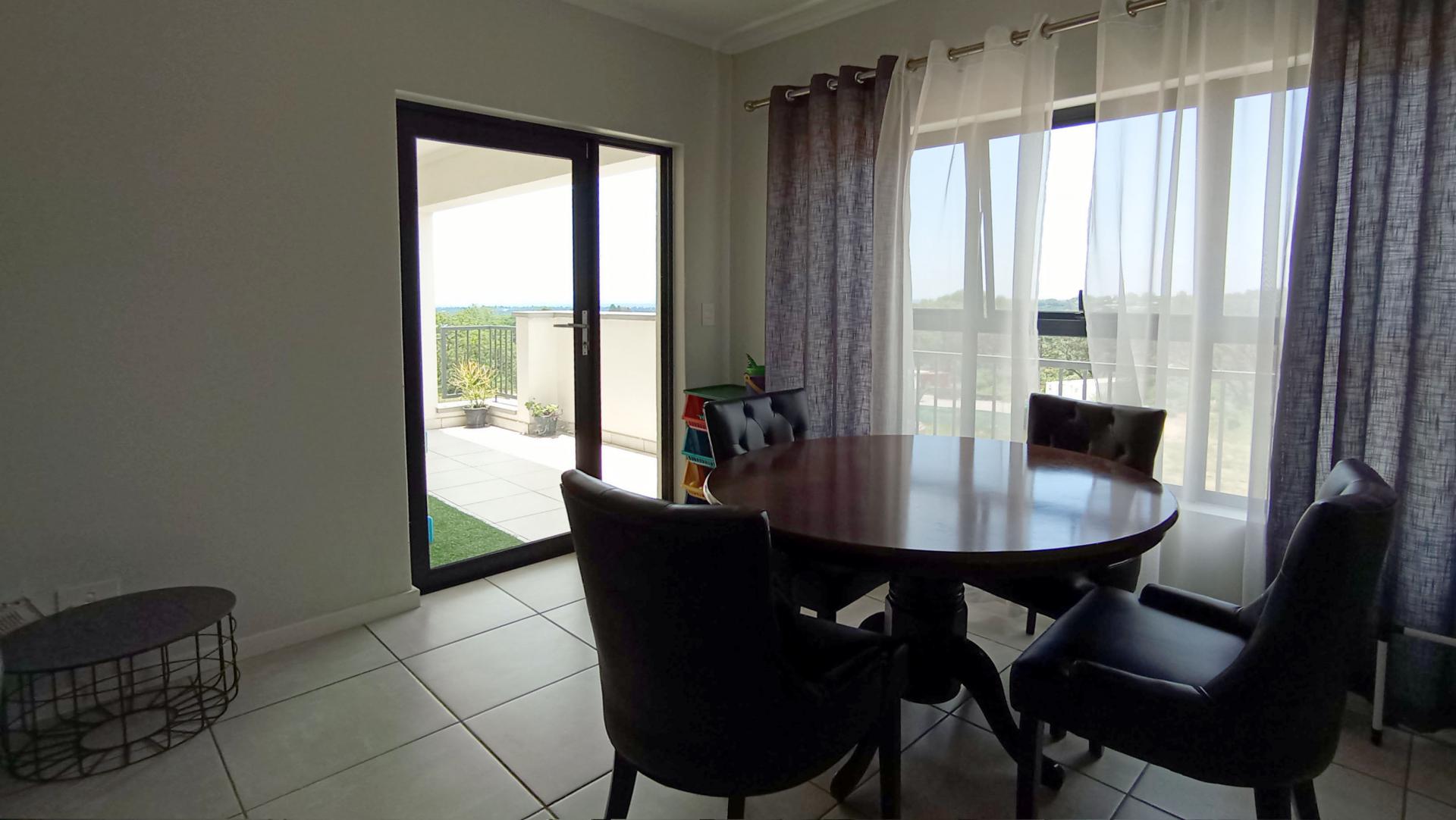 Dining Room - 13 square meters of property in Crowthorne AH