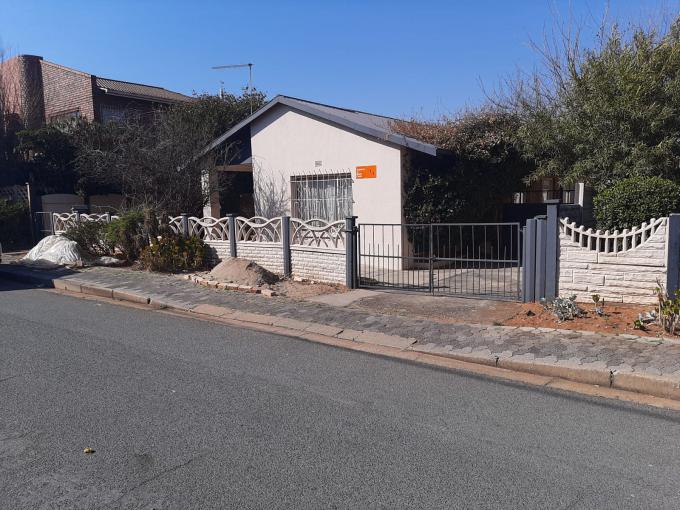 3 Bedroom House for Sale For Sale in Riverlea - JHB - MR586567