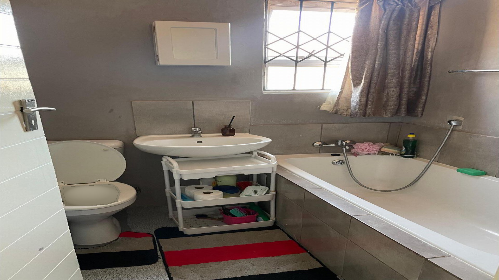 Bathroom 1 of property in Lehae