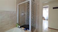 Bathroom 1 - 7 square meters of property in Greengate
