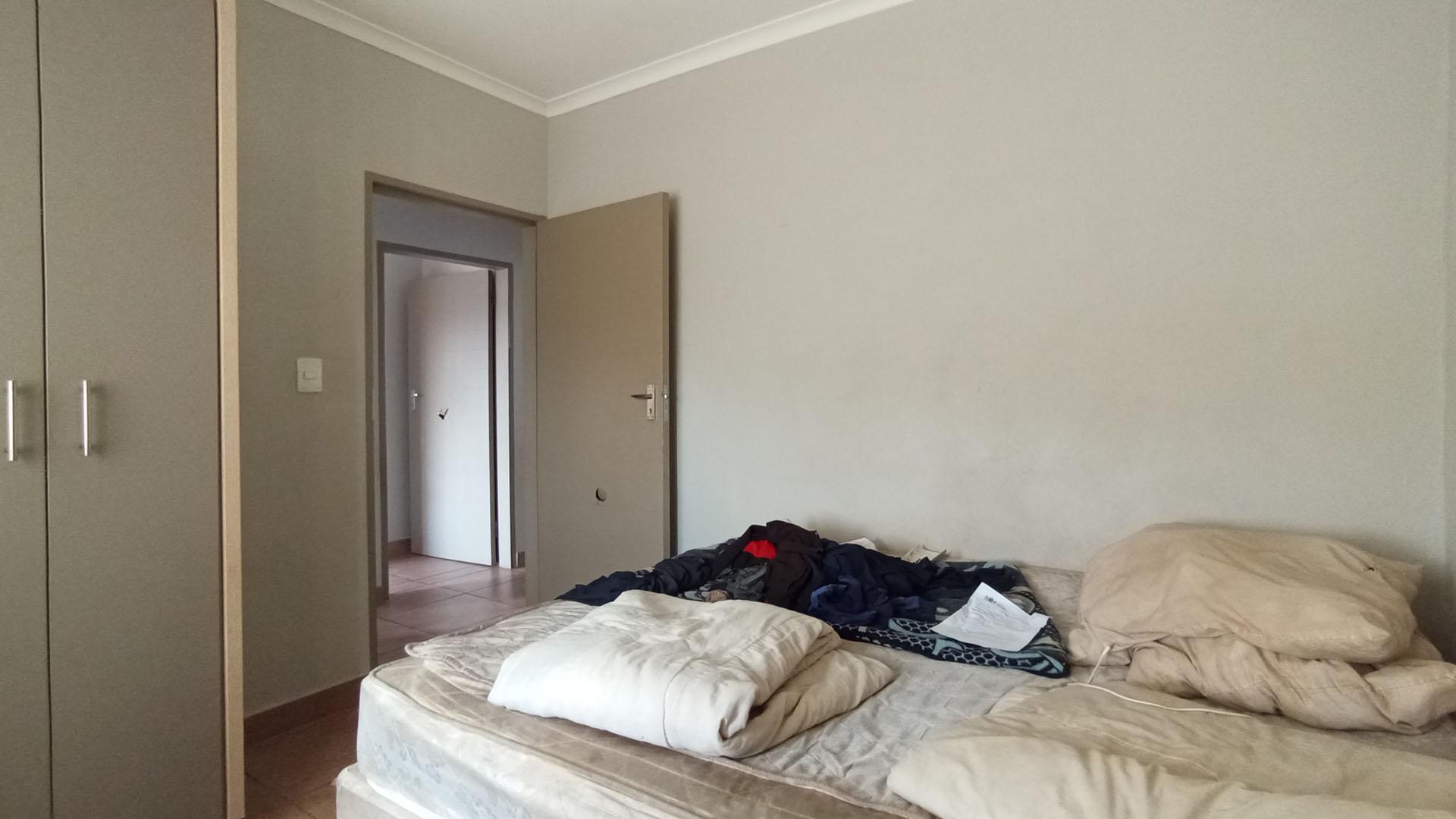 Bed Room 2 - 11 square meters of property in Andeon