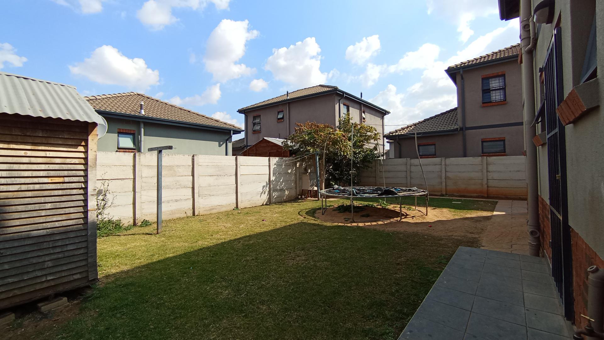 Backyard of property in Andeon