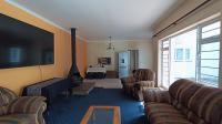 Lounges - 44 square meters of property in Kirstenhof