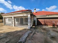 3 Bedroom 2 Bathroom House for Sale for sale in Brackendowns