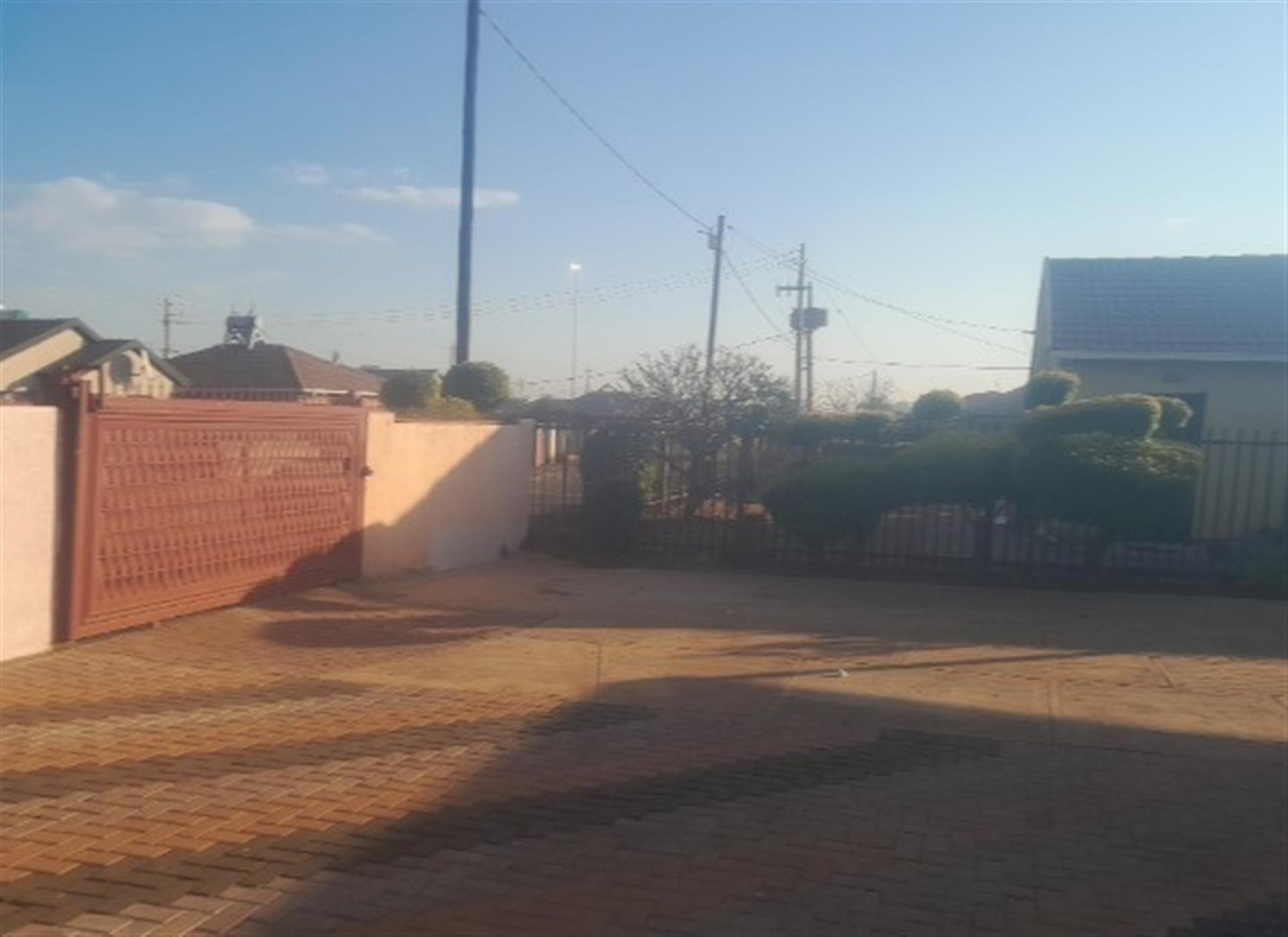 Front View of property in Ga-Rankuwa