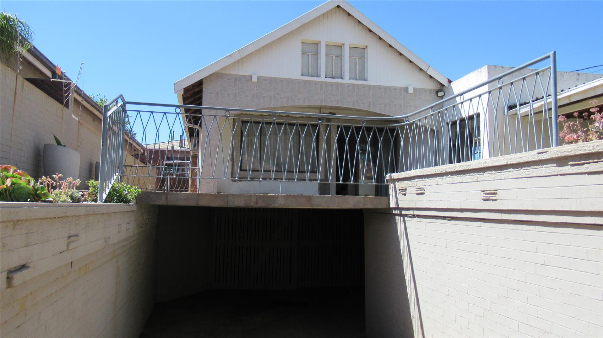 FNB Quick Sell 4 Bedroom House for Sale in Orange Grove MR