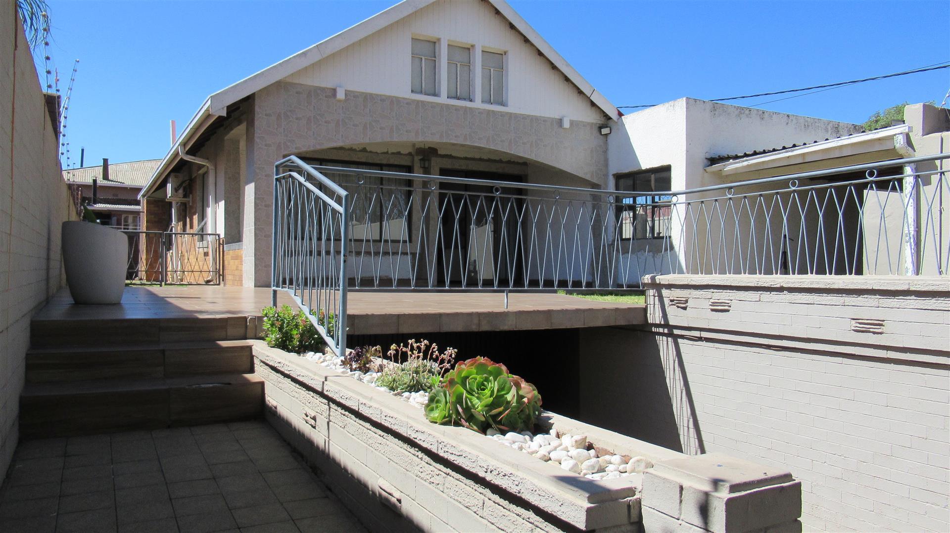 FNB Quick Sell 4 Bedroom House for Sale in Orange Grove MR