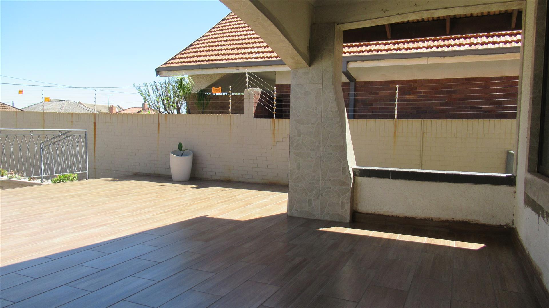 FNB Quick Sell 4 Bedroom House for Sale in Orange Grove MR