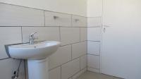 Main Bathroom - 6 square meters of property in Sundowner