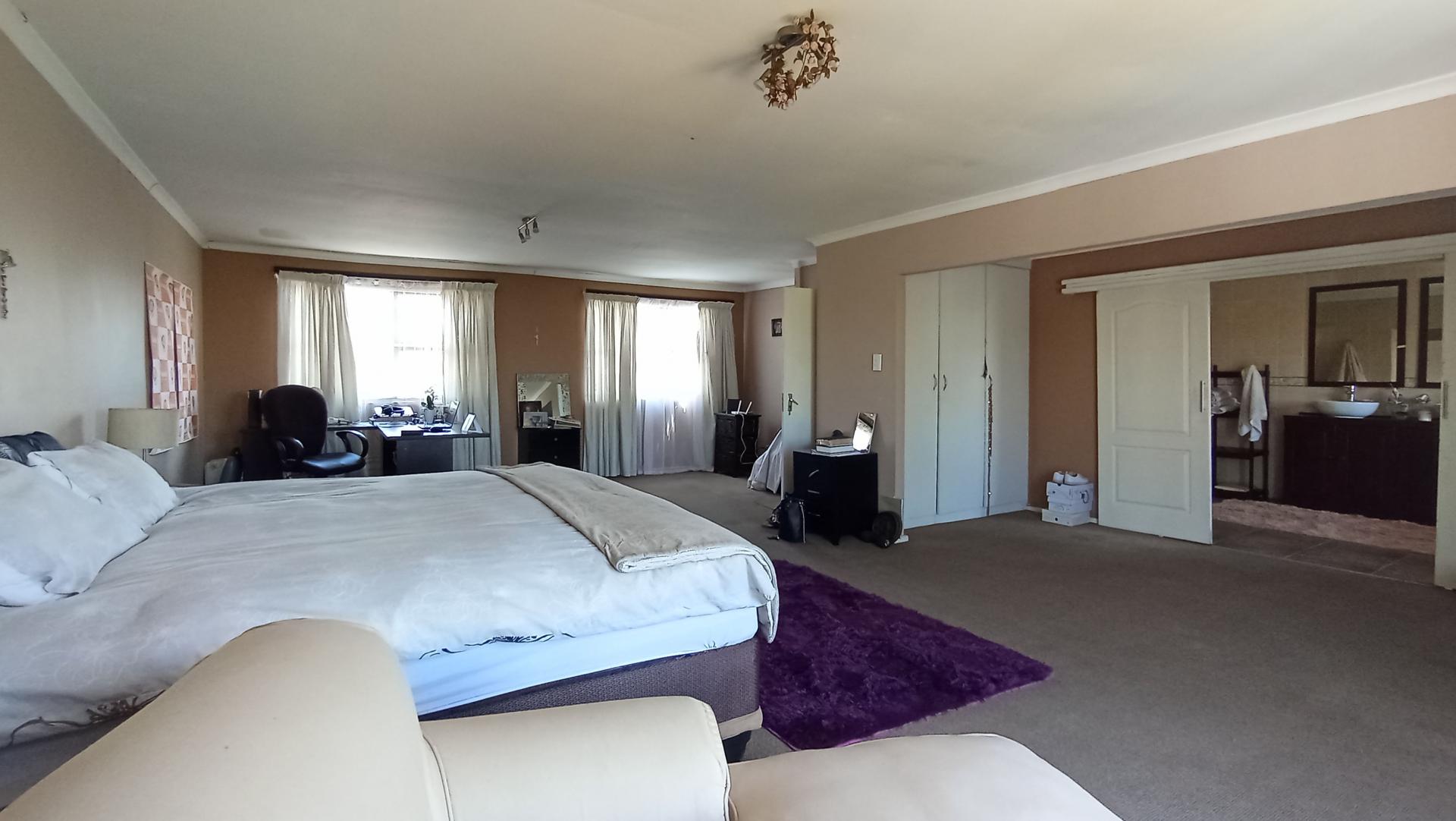 Main Bedroom - 67 square meters of property in Fishers Hill