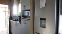 Kitchen - 7 square meters of property in Mohlakeng