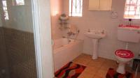 Main Bathroom - 7 square meters of property in Vanderbijlpark