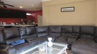 Lounges - 15 square meters of property in Bloubosrand