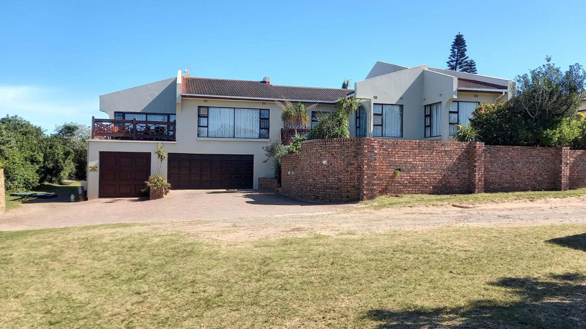 Front View of property in Forest Downs