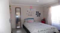 Bed Room 2 of property in Palm Ridge
