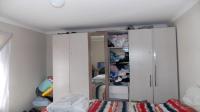 Bed Room 1 of property in Palm Ridge