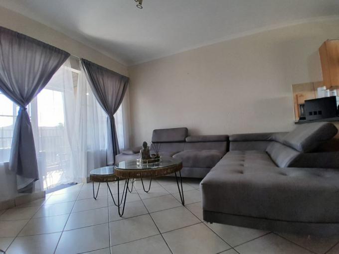 2 Bedroom Apartment for Sale For Sale in Waterval East - MR587337