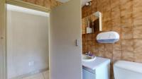Bathroom 1 - 5 square meters of property in Riviera