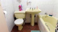 Bathroom 1 - 5 square meters of property in Amanzimtoti 