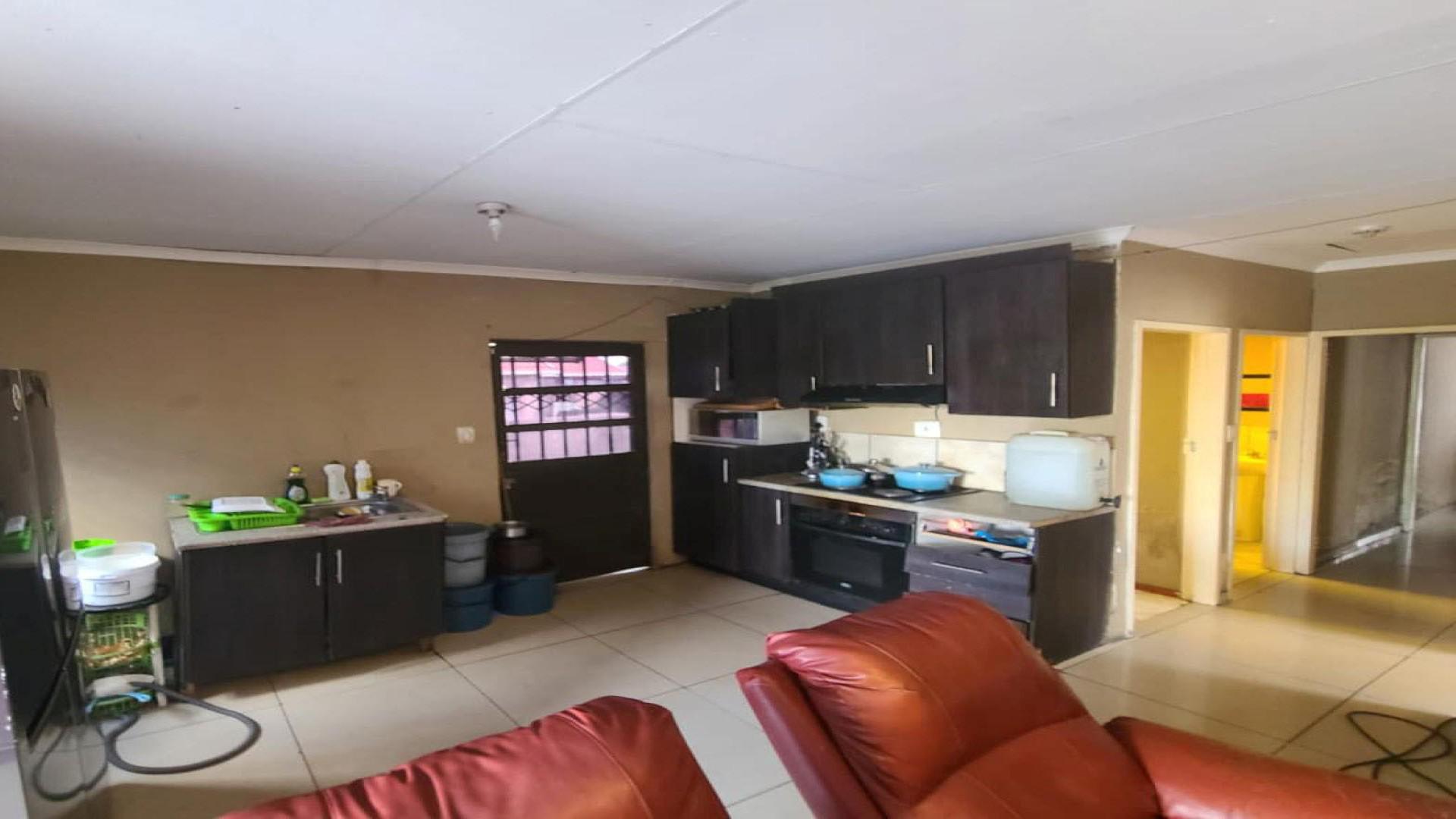 Kitchen of property in Emalahleni (Witbank) 